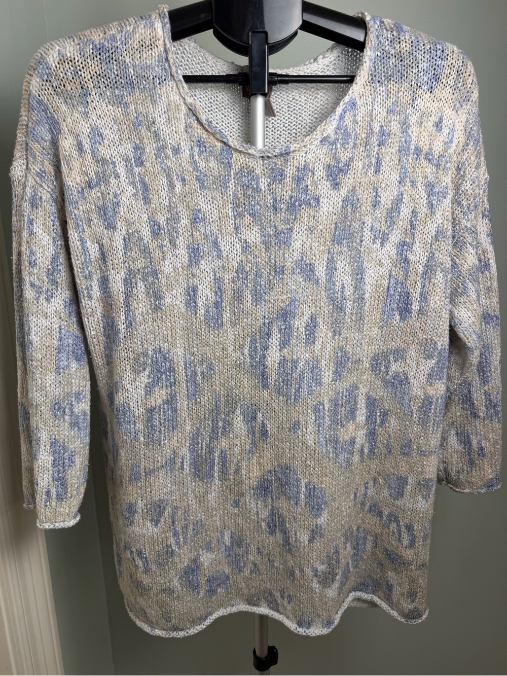 Chico’s Blue Cream Abstract Animal Print Lightweight Sweater Size 2
